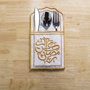 Bán Buôn Sang Trọng Tiệc Cotton Chữ Lồng Thêu Cạnh Dao Kéo Trước Gấp Khăn Ăn Với Dao Kéo Túi Cho Tổ Chức Sự Kiện Các Nhà Quản Lý - Product Image 2