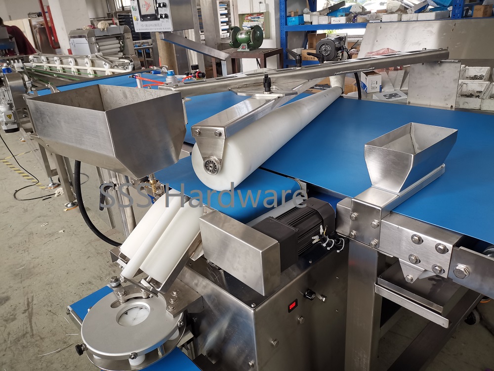 Meat Pie Roti Stuffed Paratha Making Machine Automatic 1