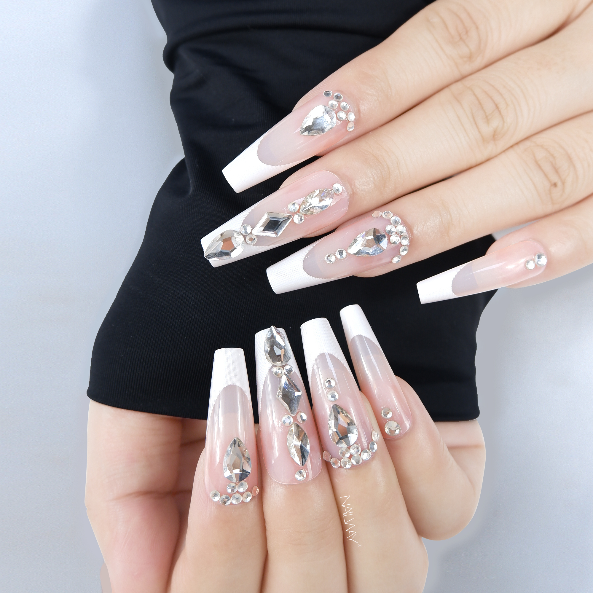 Diamond nails5