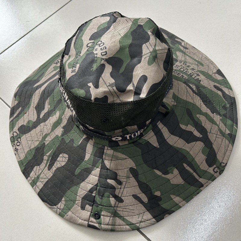 Camouflage vert foncé