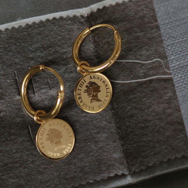 Placcato oro 18K (regina)