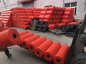 Flotador de ensuciamiento de tuberías de HDPE y sistema de descarga de bombeo de arena personalizado para aplicaciones de boya de advertencia de dragado - Product Image 3