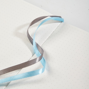 Cuaderno de colores frescos al por mayor, diario personalizado de tapa dura, diario personalizado con página interior forrada, lazo para bolígrafo y marcapáginas de cinta - Product Image 4