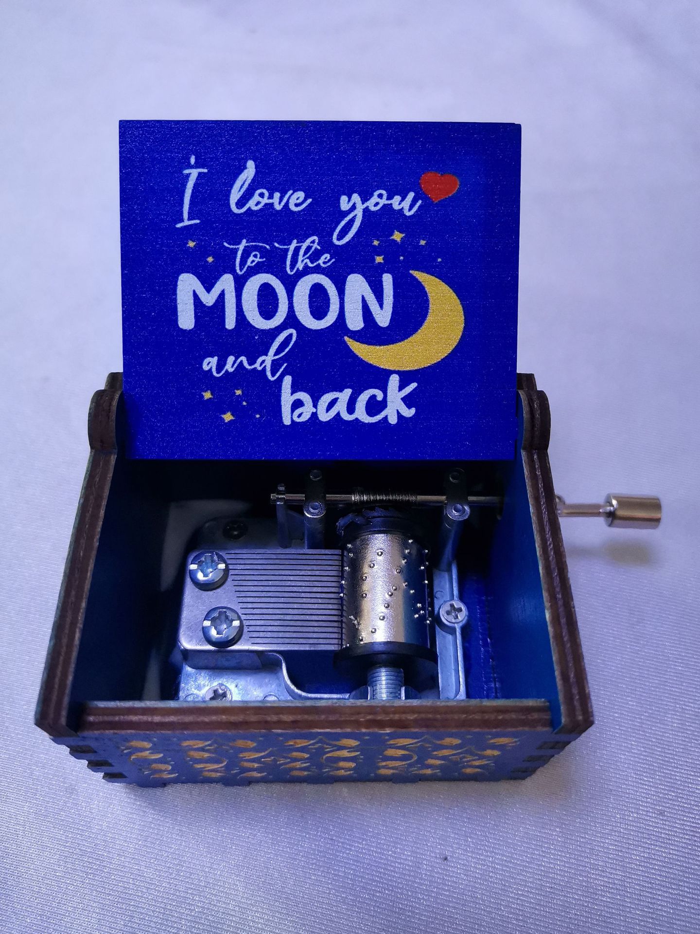 Painted love to the moon