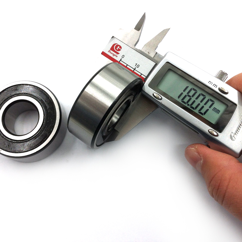 Cylindrical hole rubber seal self aligning ball bearing 2204E 2RS spherical ball bearing
