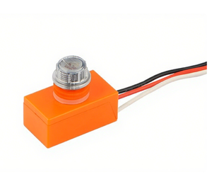 Sensor de Fotocélula de alta precisión con lente impermeable para control de iluminación exterior - Product Image 1