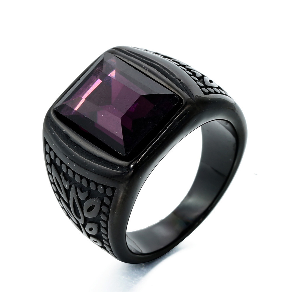 Gema morada con base negra.