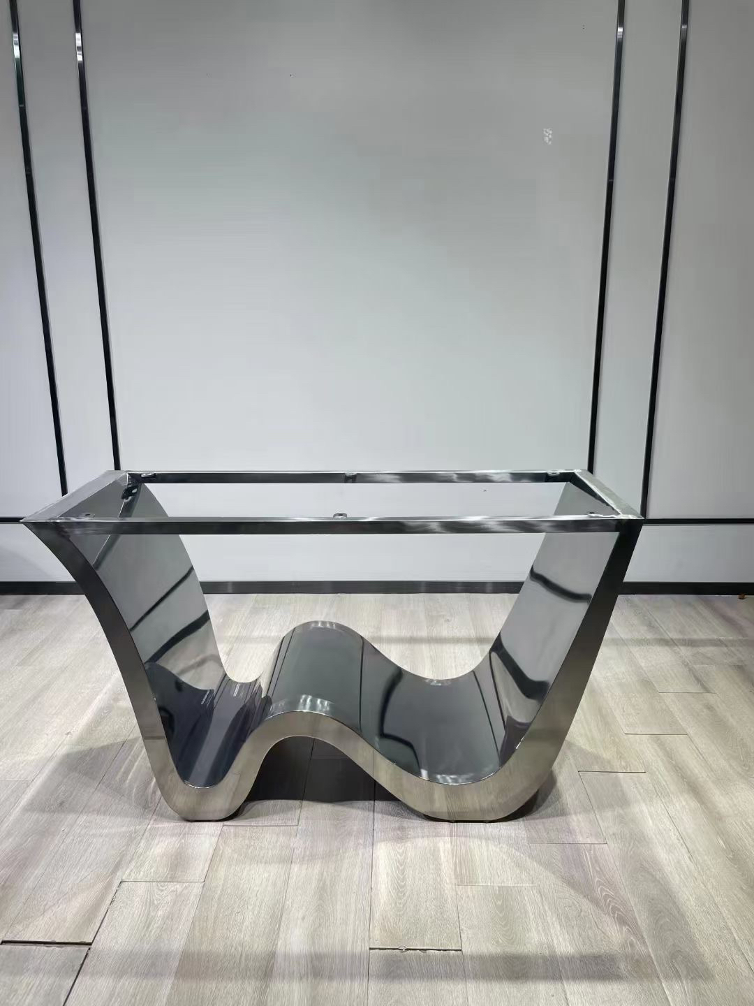 Table longue avec bureau