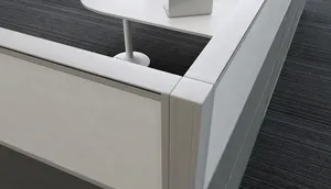 3-Person Modular Office Furniture <span class=keywords><strong>System</strong></span> Workstation Partition com mesas confortáveis para Optimal Workspace
