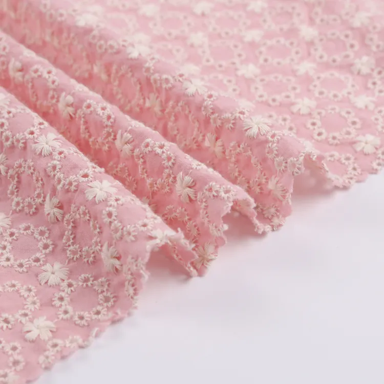Китайский 100% хлопковый тканый текстиль на заказ, супермягкая 3d Розовая Цветочная вышивка, ткань для женского платья