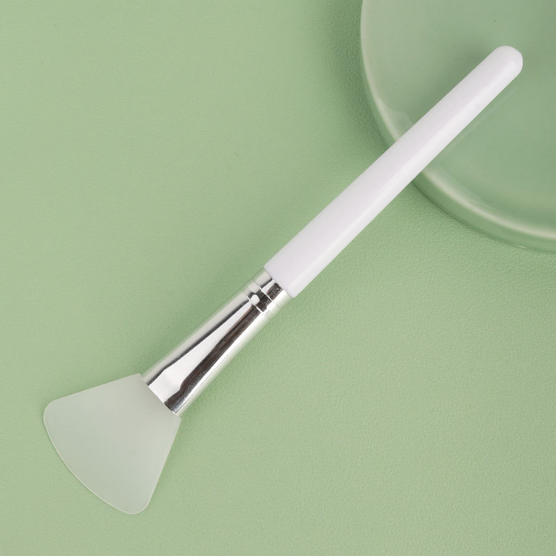 Pinceau pour masque facial en forme d'éventail à queue ronde
