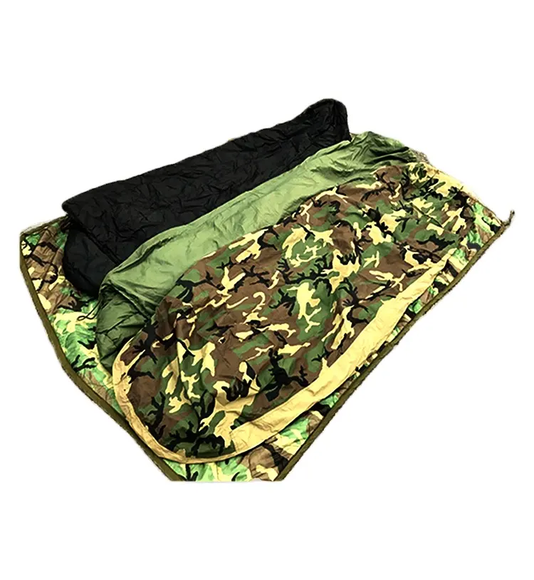 戦術的な防水寝袋OEMODMカモフラージュ寝袋軽量合成繊維充填寝袋