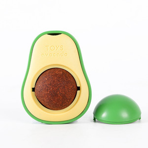 Muestra gratis Nueva llegada Eco-Friendly Catnip Play Toy Fun Autoactivado Forma de aguacate Juguete para gatos Se puede girar - Product Image 2