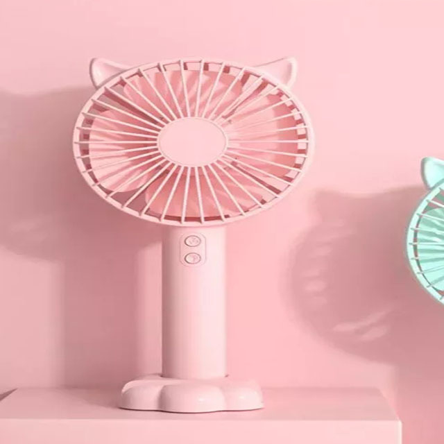 Ventilateur à main