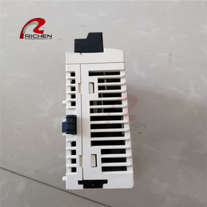 Módulo de expansión de PLC industrial TM2DMM16DRTN Módulo de PLC de alta velocidad con 16 entradas/salidas digitales Nuevo y original en stock - Product Image 4