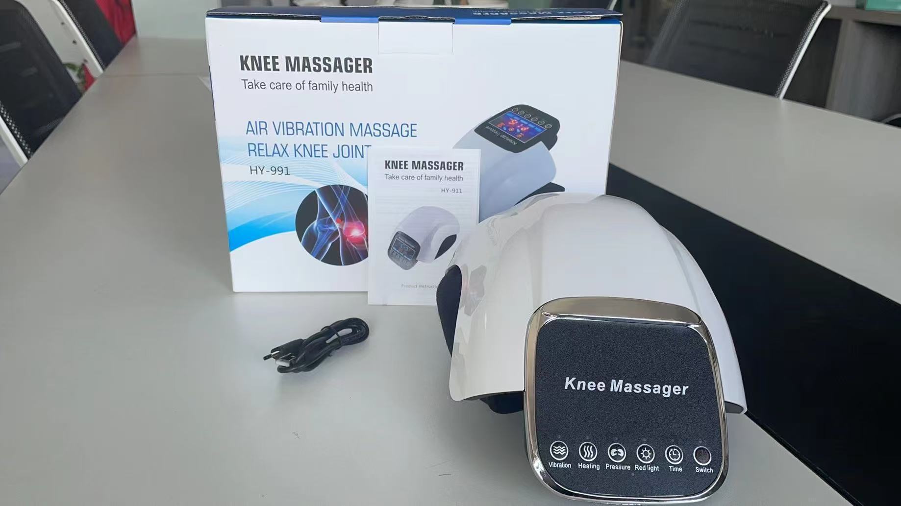Button English knee massager