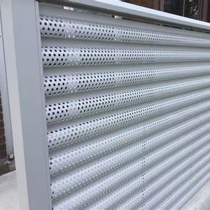 Facciata in alluminio ondulato e sistemi di rivestimento perforati in architettura moderna - Product Image 1
