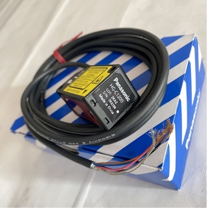 Sensor de Desplazamiento láser analógico de 200mm de rango de desplazamiento en stock para medición de posición lineal y de ángulo - Product Image 6