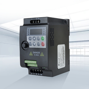 Alto rendimiento High Tech 220V 380V Unidad de frecuencia variable 0.4KW-4KW Convertidor de frecuencia - Product Image 1
