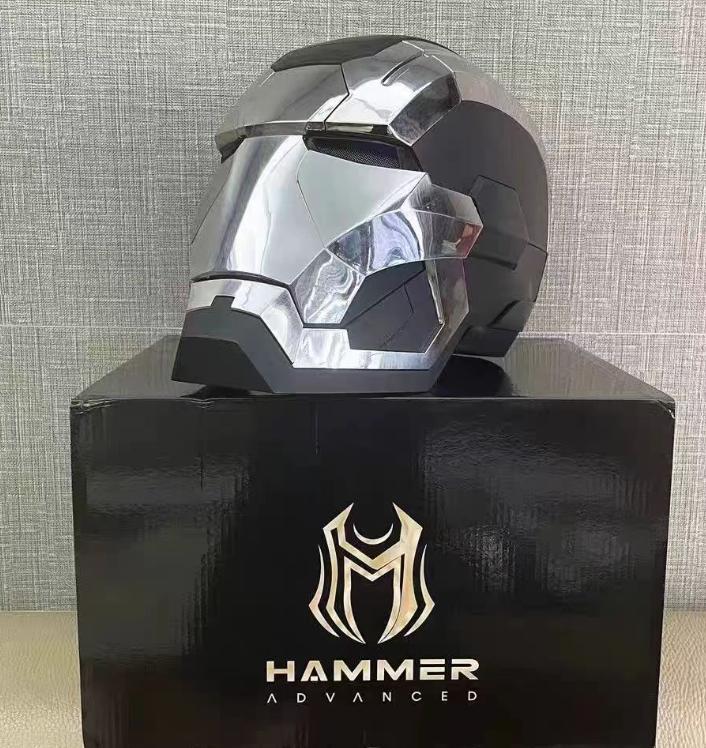 Casco de máquina de guerra
