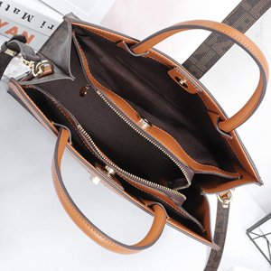 GrandZ 2025 Vintage stil tek omuz Crossbody çanta büyük kapasiteli gelişmiş algılama Zip kapatma PVC günlük ODM özel Logo - Product Image 5