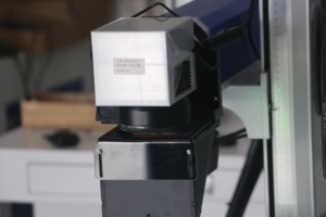 CCD Camera Table Type Laser Fiber 30w Raycus With EZCAD Control CCD Camera Positioning <strong>System</strong> Belt Convey and <strong>Computer</strong> Included - Product Image 6