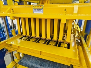 Máquina automática de fabricación de bloques para la producción de ladrillos - Product Image 5