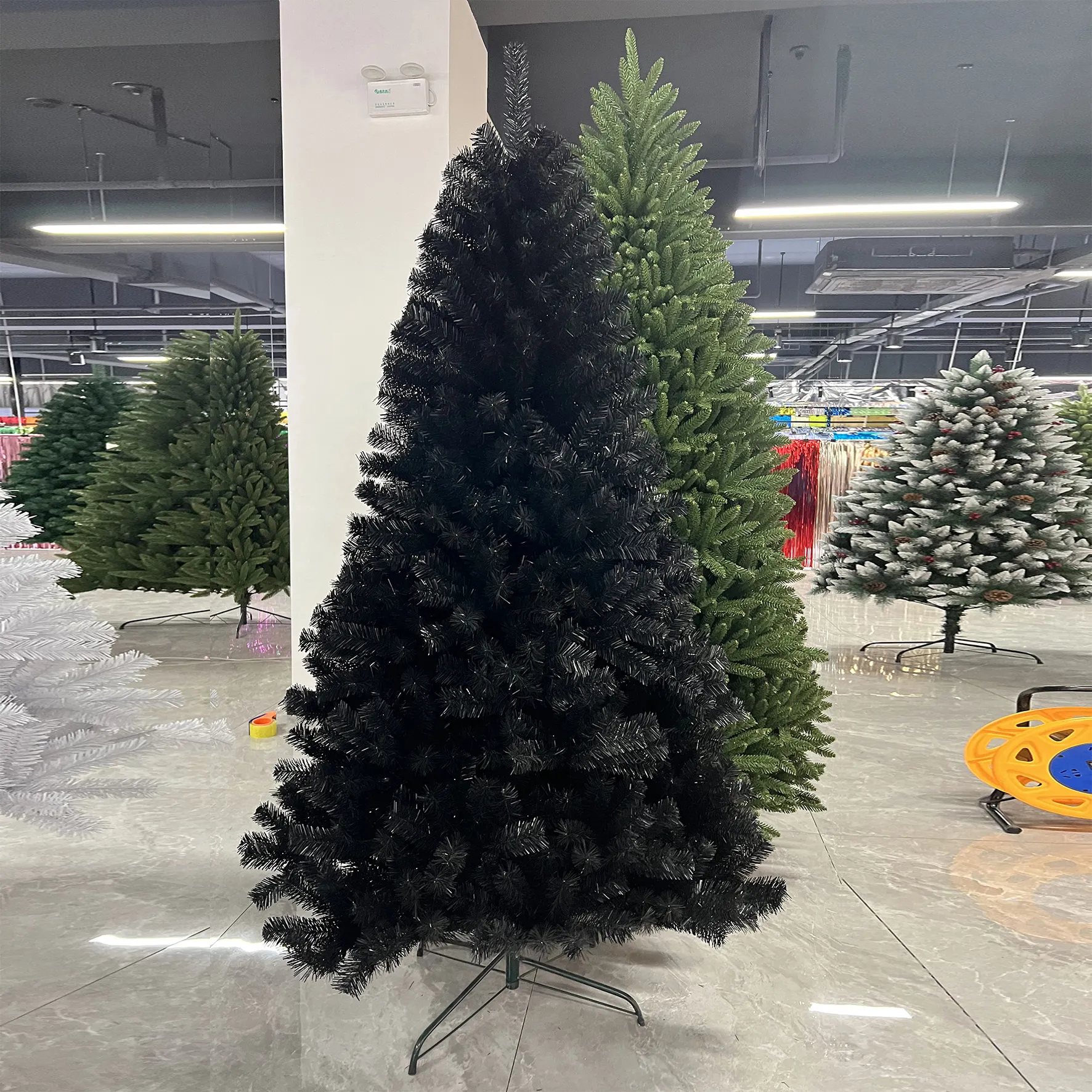 Respetuoso con el medio ambiente, 2023 productos, 7,5 ', árbol de Navidad negro Yiwu