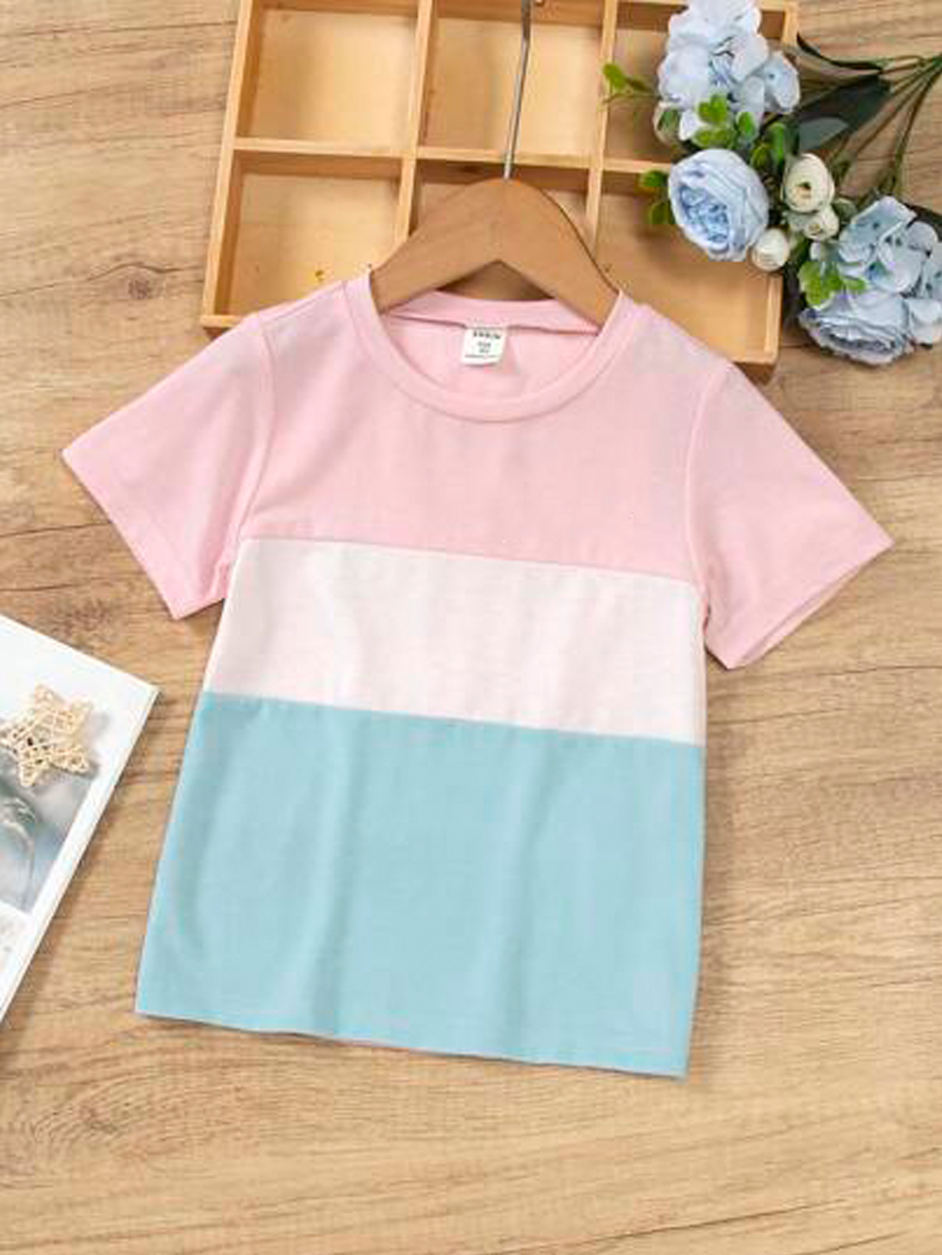 Rose, blanc, cyan