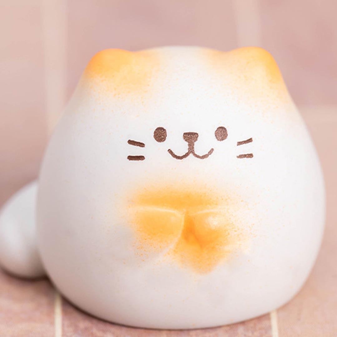 Figurine A