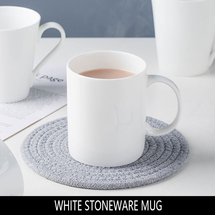 Tasse blanche ordinaire