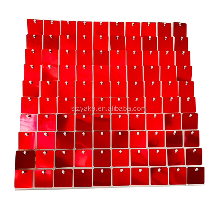008 miroir rouge