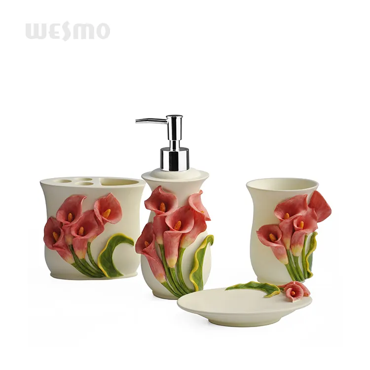 Set di accessori da bagno in resina di lusso con fiori scolpiti in resina accessori da bagno set design arredamento bagno