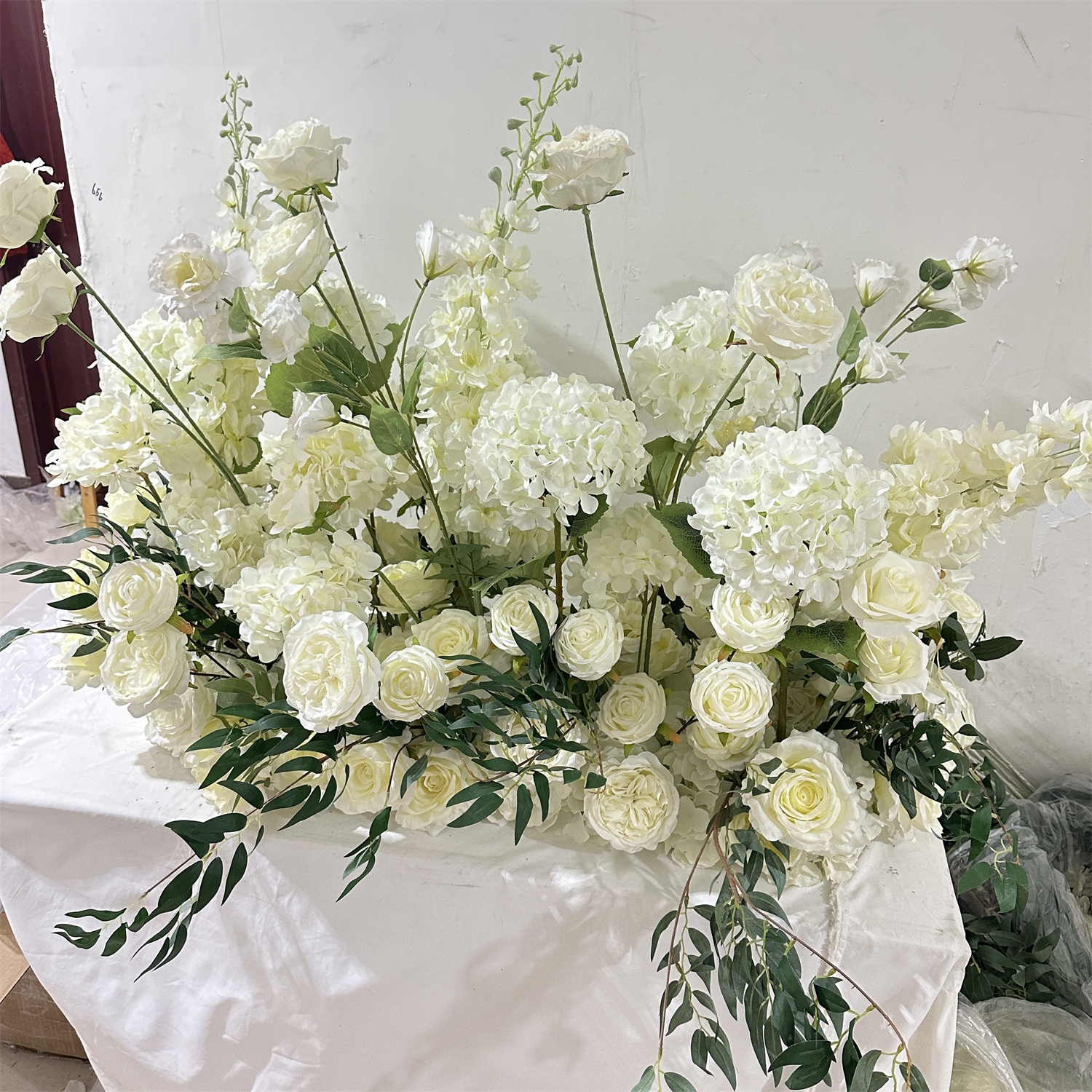 Corridore di fiori crema 1m