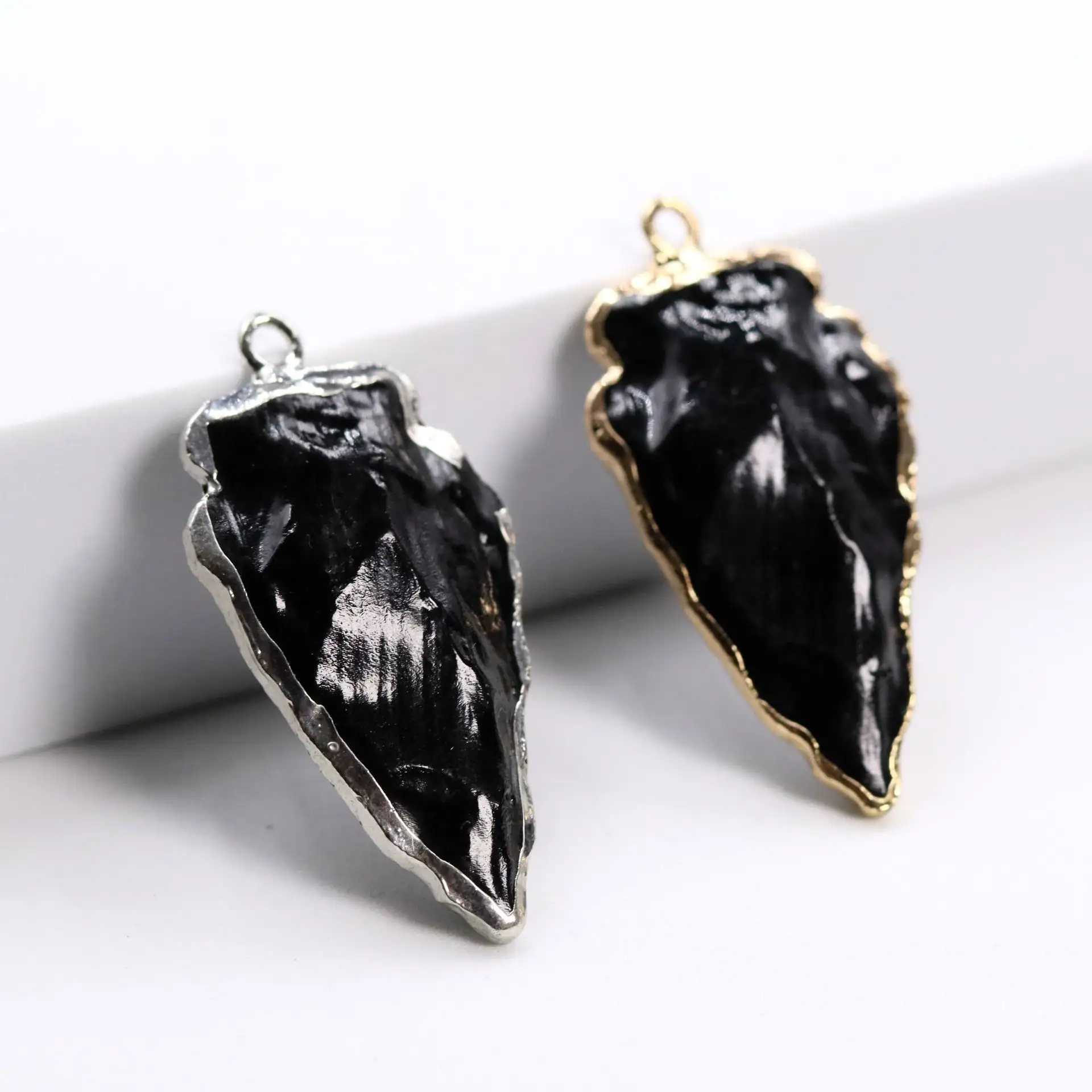 Rock Raw Black Obsidian Pendants Charm Men Jewelry Arrowhead Healing Point Rough Natural Stone Pendant Necklaces
