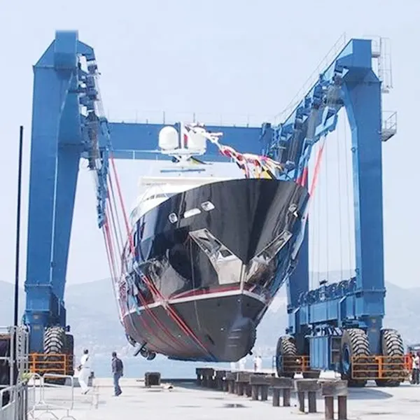 200 ton hydraulic marin travel lift boat mobile hoist boat crane