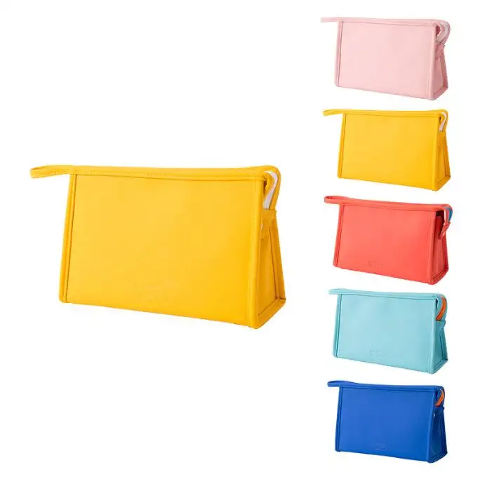 Bolsa de cosméticos con cremallera de cuero PU con forma de triángulo, bolsa de lavado de PU de diseño simple, neceser de viaje de color caramelo