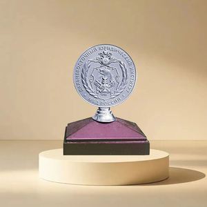 Gold and Silver Shields Youtube Trophy Medals and Medals Trophy High Quality Custom Commemorative Plaques Plaque Commemorative - Product Image 2