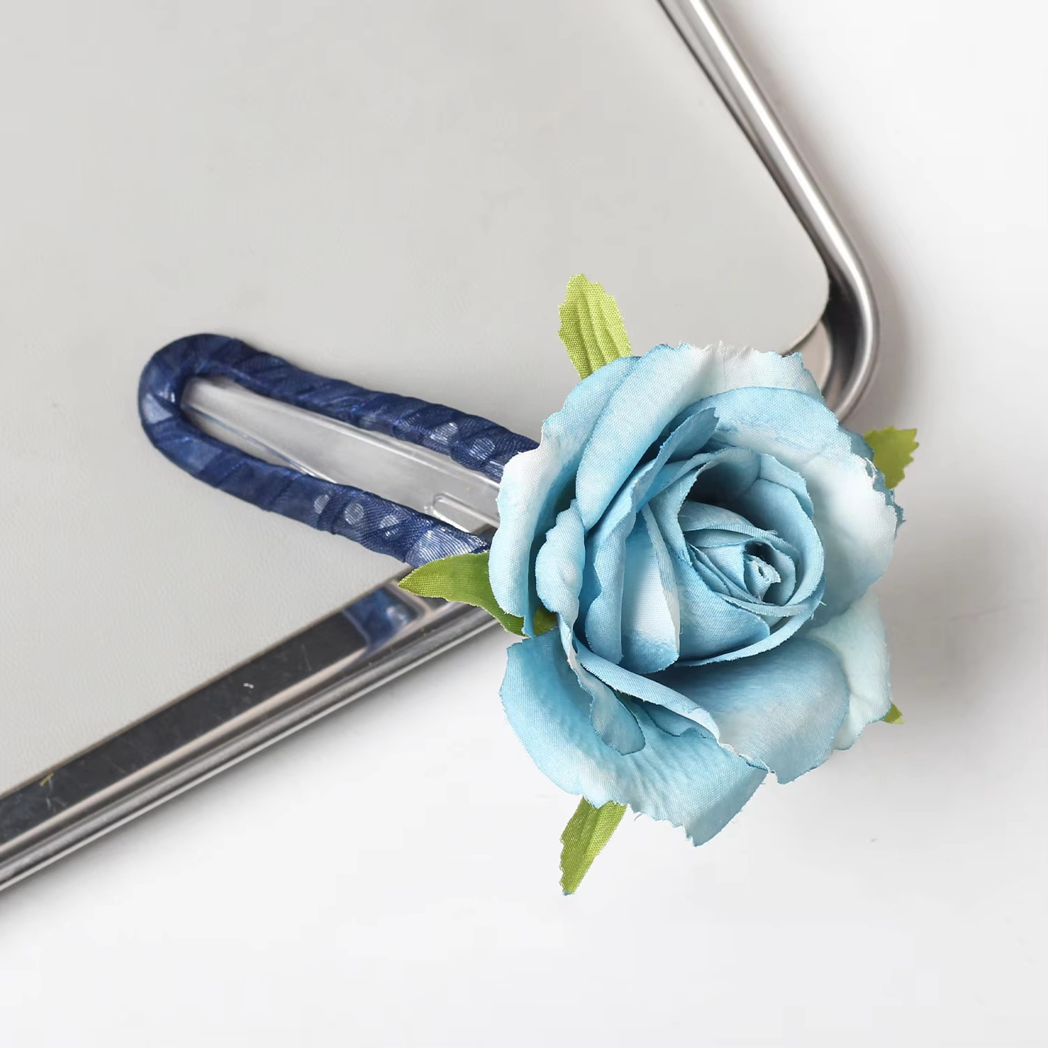 Rose bleue
