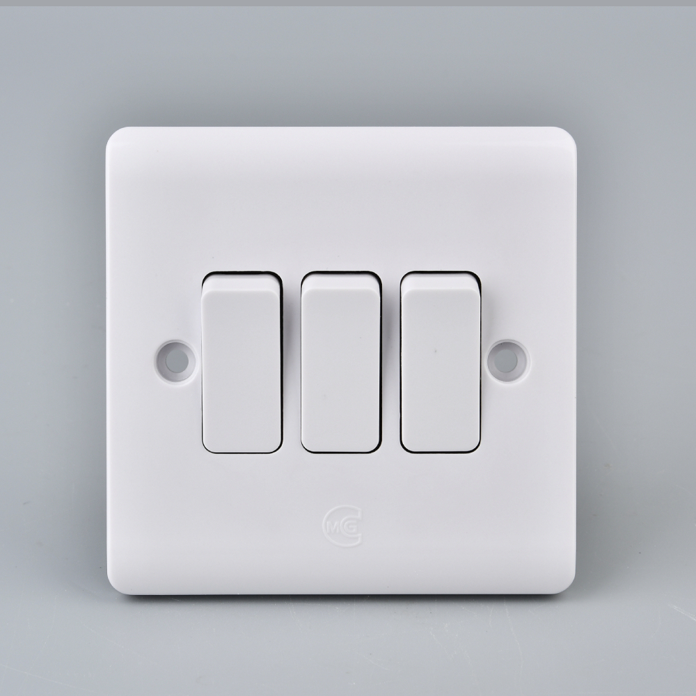 3 gang 2 way switch