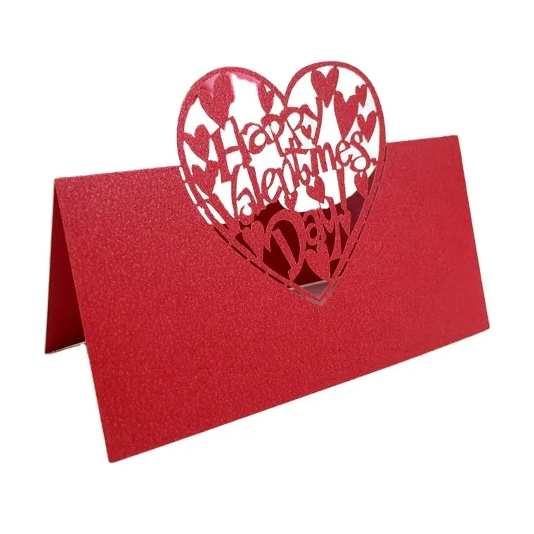 Venda quente cor vermelha feliz dia dos namorados coração favores do casamento decorações de mesa assento cartão de papel cortado a laser lugar cartão cartão de nome cartão