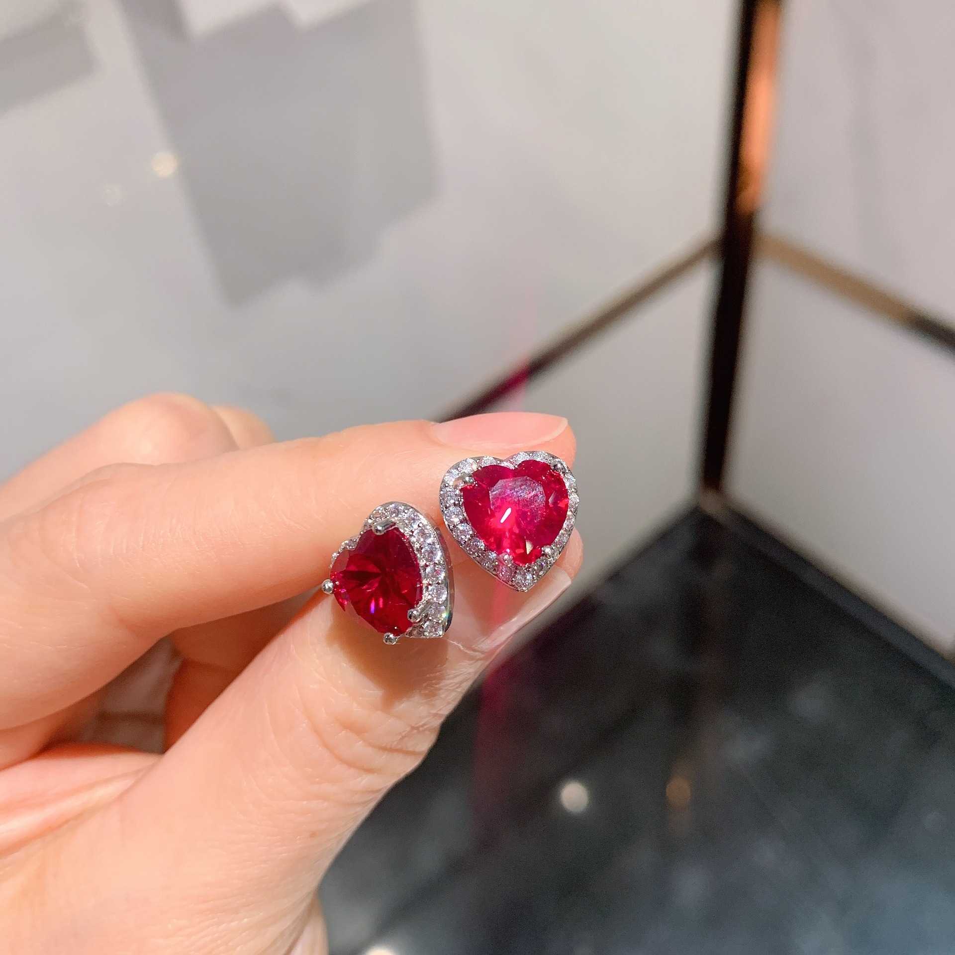 Boucles d'oreilles en verre rouge