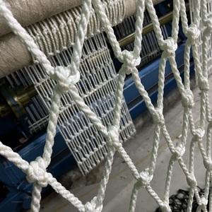 Rete protettiva senza nodo/rete di sicurezza a rete annodata personalizzata di alta qualità in PE/poliestere/nylon - Product Image 1