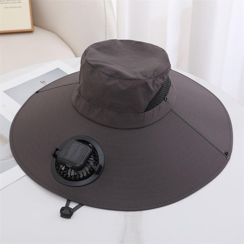 สีเทาเข้ม