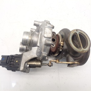 טורבו תאומים עבור bmw <span class=keywords><strong>5</strong></span> סדרה f10 f07 x6 e71 e71 e72 4.4 בנזין n63b44a n63 מנוע טורבו 7576985