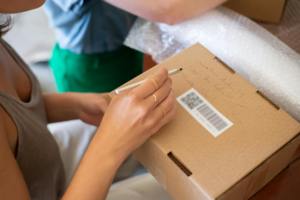 新しいスピード最も安いDHL、UPS、フェデックス国際海上貨物メンズ<span class=keywords><strong>T</strong></span>シャツ貨物フォワーダーフォーム中国から米国へ