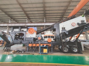 Fabrika doğrudan satış büyük lastik dört kombinasyon kırıcı tekerlek tipi mobil kırma tesisi mobil kırıcı makineleri