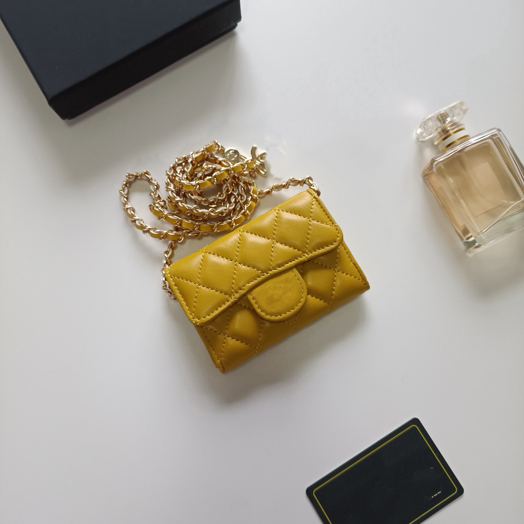 Yellow-5(Logo+Box)