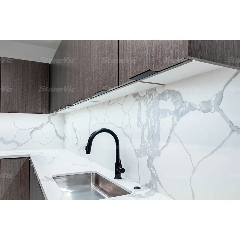 Prezzo di fabbrica Calacatta white series quartz stone per la decorazione d'interni