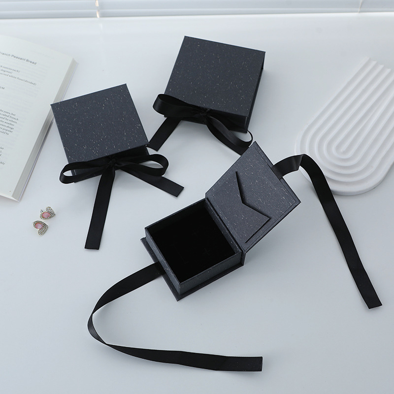 7 pocket ribbon box